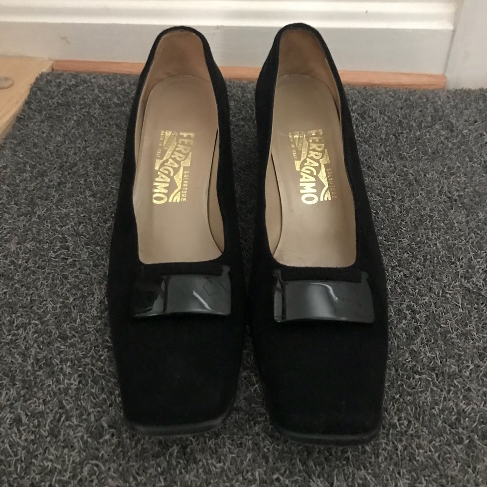 Salvatore Ferragamo Black Suede women’s pumps 9.5